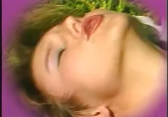 Sevgi dolu olgun genç şişman karı pornosu adamı baştan çıkarıyor