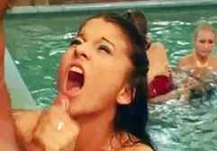 Bayan x funda gürkan pornosu banyo zamanı