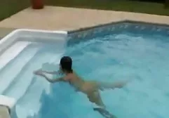 Muhteşem amatör liseli porn Holly Çift Penetrasyon alır