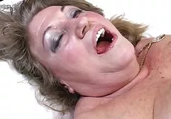 Sıcak çılgın anal evde kimse yok pornosu DP artı 3 parmak!