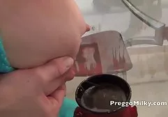 Pürüzsüz bir cilt için Cum losyon bakire kız bozma pornosu